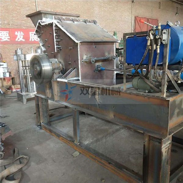 液壓開(kāi)箱制砂機(jī)篩網(wǎng)為什么容易損壞，制砂機(jī)篩網(wǎng)堵塞怎么辦？